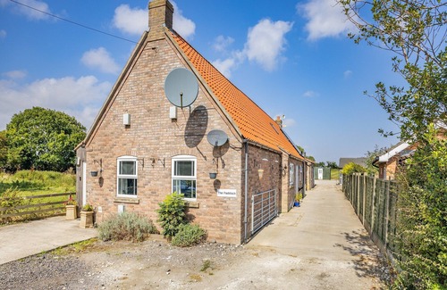Alford Cottage | 5 bedroom accommodation in Sloothby. near Skegness