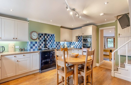 Stapleton Cottage | 5 bedroom accommodation in Blaenplwyf, near Aberystwyth