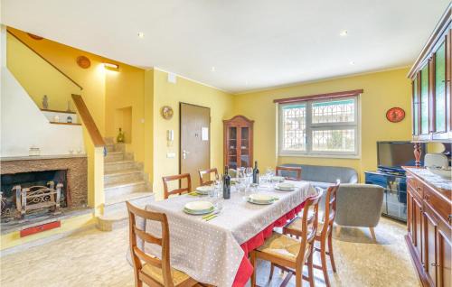 Campo Ascolano House | 5 Bedroom Amazing Home In Torvaianica
