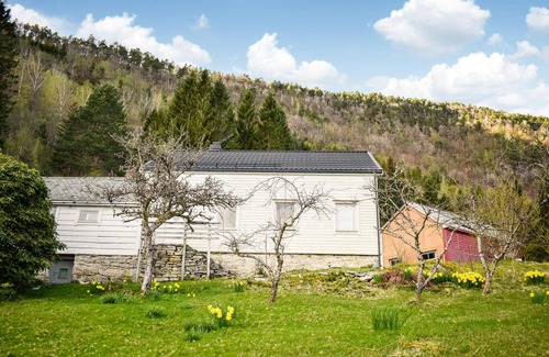 Brekke House | 5 bedroom beautiful home in Lavik