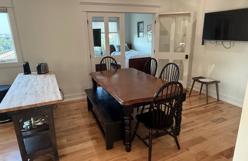 North Chattanooga House | 5 Bedroom Condo with STUNNING VIEWS of Downtown Chattanooga & the Tenn. River