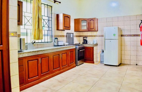 Nyali Villa | 5 Bedroom Ensuite Villa Nyali w/Pool, A/C, WIFI, Garden, 24/7 Security & Parking