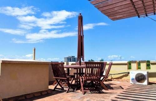 Nyali Villa | 5 Bedroom Ensuite Villa Nyali w/Pool, A/C, WIFI, Garden, 24/7 Security & Parking