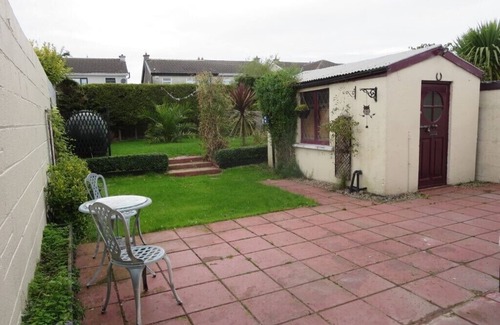 Santry House | 5-bedroom house in Dublin close to Airport, Dublin City & Omni Shopping Mall.