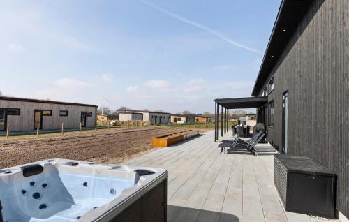 Nørre Hurup House | 5 Bedroom Stunning Home In Hadsund
