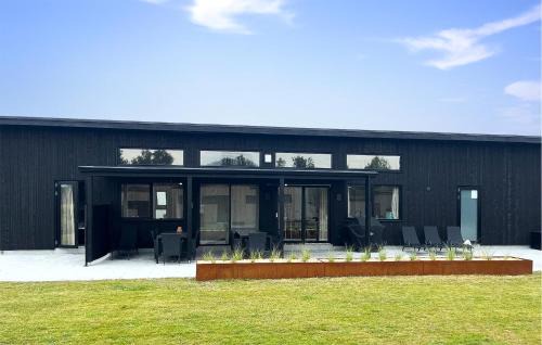 Nørre Hurup House | 5 Bedroom Stunning Home In Hadsund