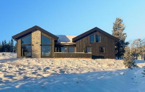 Loten Municipality House | 5 Bedroom Stunning Home In Løten