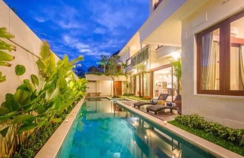 Dewi Sri House | 5 Bedroom Villa in the heart of Seminyak/Legian