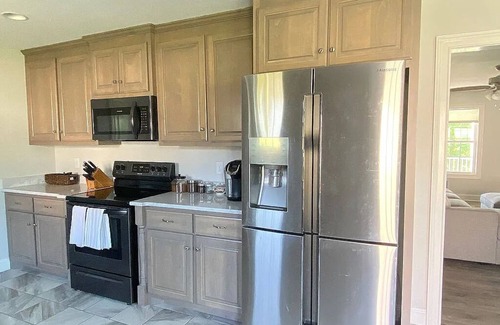 Manchester House | 5 BR, 3 BA home near I-24 in incredible neighborhood- perfect mid term rental