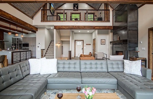 Slatyfork Farm House | 5 Br: Cupp Runneth Over - Luxurious retreat nestled 9.7 miles from Snowshoe