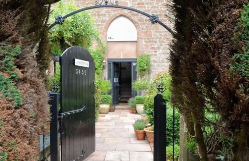 Gretna House | 5 Church Square