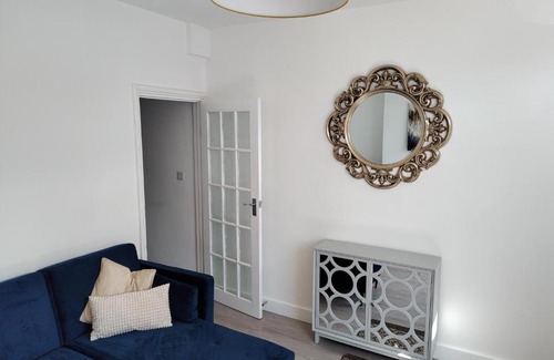Melton Mowbray House | 5 Fernie ave contractor home in center of Melton Mowbray