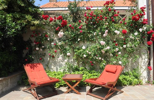 Historical Center Bruges House | 5* holiday home with Cosy Garden in the Historic Centre of Bruges