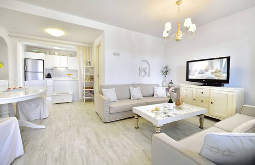 Platis Gialos Villa | 5* Infinite sea-view 4 BR private hot spa, proximity to 5 beaches