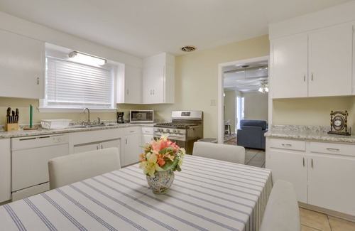 Metairie House | 5 Mi to City Park: Pet-Friendly Home Near NOLA!