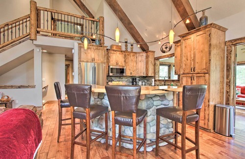 Crescent Cabin | 5 Mi to Crescent Lake: Dog-Friendly Oregon Getaway