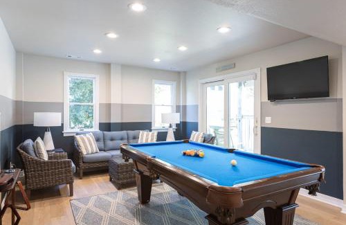 Corolla Light House | 5 Min to Beach Pool Hot Tub Resort Amenities