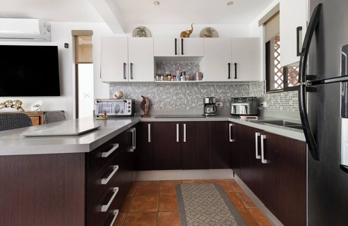 Coco Sunset Hills Condo | 5-minute Walk to the Beach - Gated Community - Multiple Pools