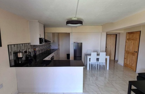 Colonarie Apartment | 5 minutes from Argyle International Airport Cosy and Modern Apartment