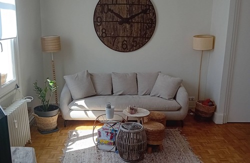 Tours Apartment | 5 minutes from the town center, apartment with south-facing terrace! Pets welcome.