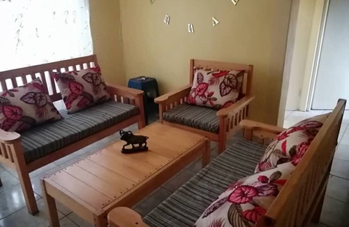 Harare Apartment | 5 minutes into the city. Family sized unit with newly fitted kitchen.