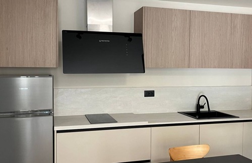 Vlore Apartment | 5-minutes to the sea! One-bedroom Apartment with Garden View Balcony