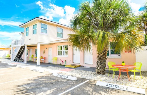 Madeira Beach Apartment | 5 O'Clock Somewhere Across the Street from Beach Access