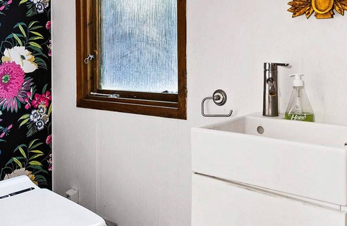 Vaddo House | 5 person holiday home in VÄDDÖ