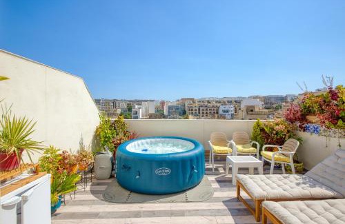Msida Apartment | 5 Star Delux Sky-Sea Marina Penthouse - Stunning SeaViews and Prime Location