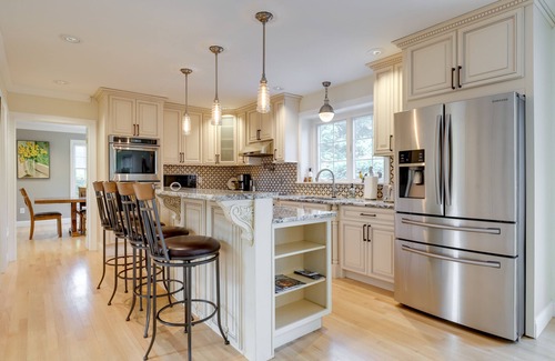 Waterford House | 5-star Luxurious 4 Bedroom Home by the Beach and Minutes from Mystic