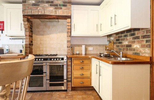 Pagham Cottage | 50 Harbour Road