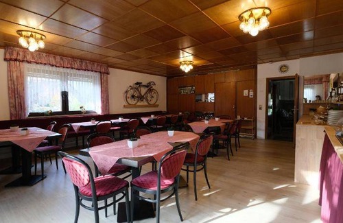 Oberasbach Bed & Breakfast | 50 m² Bed and breakfast ∙ 5 guests