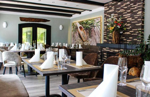 Dobrock Hotel | 50 m² Hotel ∙ 3 bedrooms ∙ 5 guests