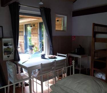 Lommel Cabin | 50 m² Lodge ∙ 4 guests