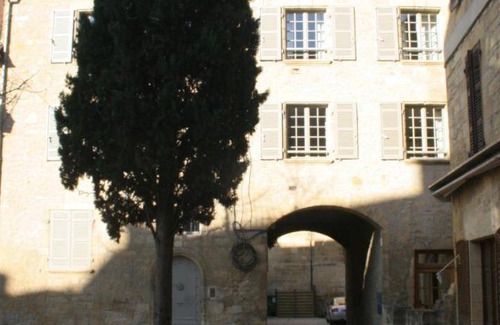 Sarlat-la-Caneda Historic Center Apartment | 50 m² Serviced apartment ∙ 4 guests