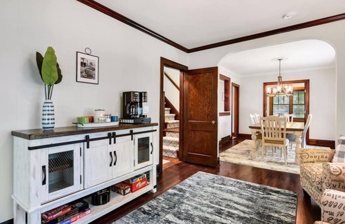 Wayzata House | 50 step to the Heart of Wayzata