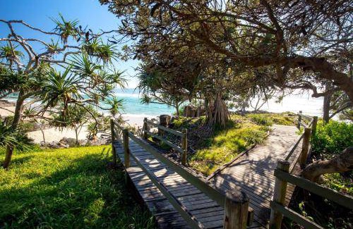 Cabarita Beach House | 500 m² House ∙ 5 bedrooms ∙ 10 guests