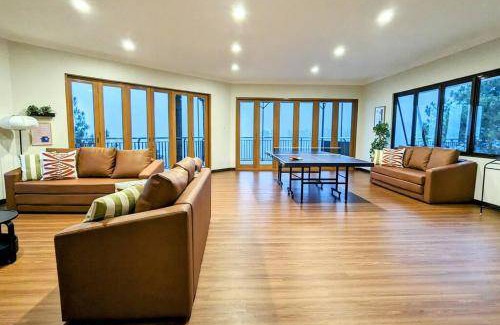 Parongpong Villa | 500 m² Villa ∙ 5 bedrooms ∙ 25 guests