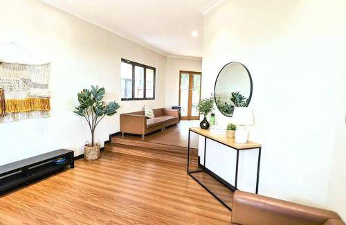 Parongpong Villa | 500 m² Villa ∙ 5 bedrooms ∙ 25 guests