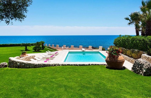Fontane Bianche Villa | 500 m² Villa ∙ 6 bedrooms ∙ 12 guests