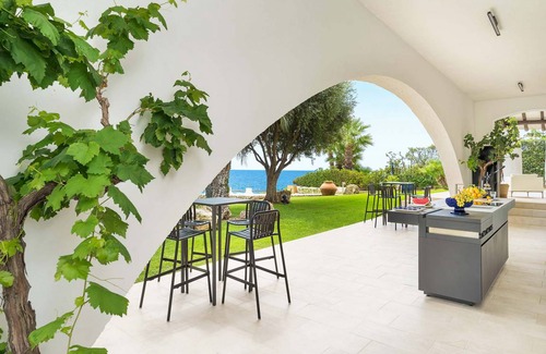 Fontane Bianche Villa | 500 m² Villa ∙ 6 bedrooms ∙ 12 guests