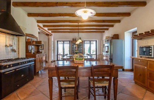 Manciano Villa | 500 m² Villa ∙ 8 bedrooms ∙ 16 guests
