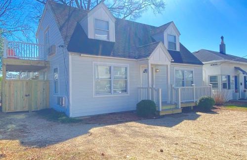 Northeast Virginia Beach House | 508 A The Shore Break Cottage