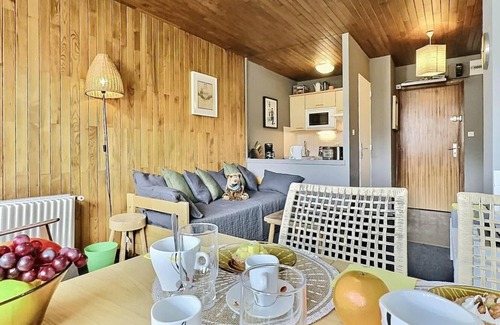 Le Lavachet Apartment | 50m from resort center, 4th floor, balcony, tv, ski locker, 40m², Tignes