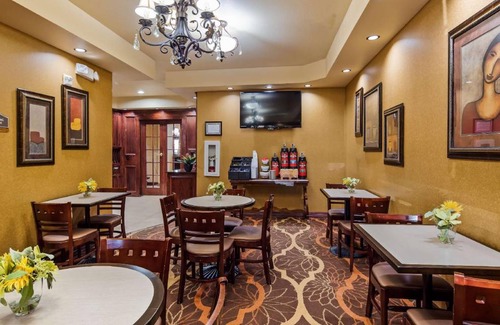 Crown Colony Hotel | 51 m² Hotel ∙ 127 guests