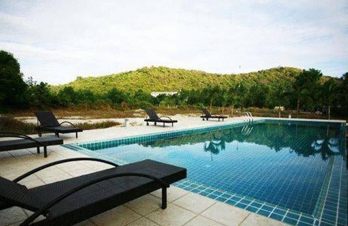 Ban Phe Resort | 52 m² Resort ∙ 2 bedrooms ∙ 6 guests