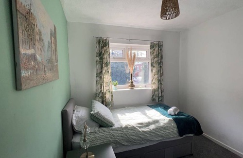 Oldham House | 55 m² House ∙ 2 bedrooms ∙ 3 guests