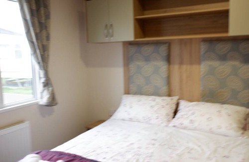Colchester Cabin | 55 m² Lodge ∙ 2 bedrooms ∙ 4 guests