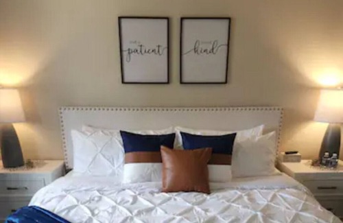 Odenton Apartment | 55 Roku TVs***2-King Beds***9mi Airport***3mi Base