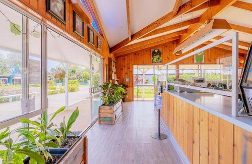 Burnt Pine Apartment | 56 m² Serviced apartment ∙ 127 guests
